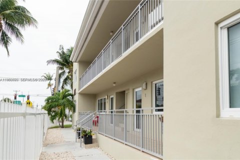 Immobilier commercial à vendre à Miami Beach, Floride: 386.66 m2 № 2005849 - photo 4