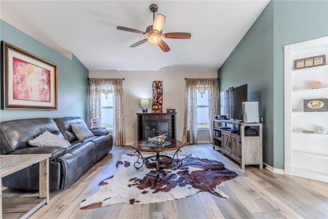 Casa en venta en Spring Hill, Florida, 4 dormitorios, 244.33 m2 № 1515453 - foto 11