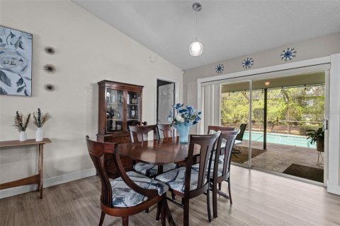 House in Spring Hill, Florida 3 bedrooms, 135.64 sq.m. № 2347331 - photo 7