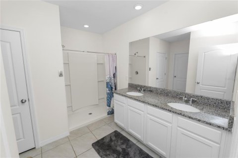 Villa ou maison à vendre à Eagle Lake, Floride: 4 chambres, 171.96 m2 № 2339047 - photo 17