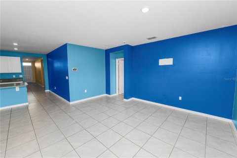 Villa ou maison à vendre à Eagle Lake, Floride: 4 chambres, 171.96 m2 № 2339047 - photo 27