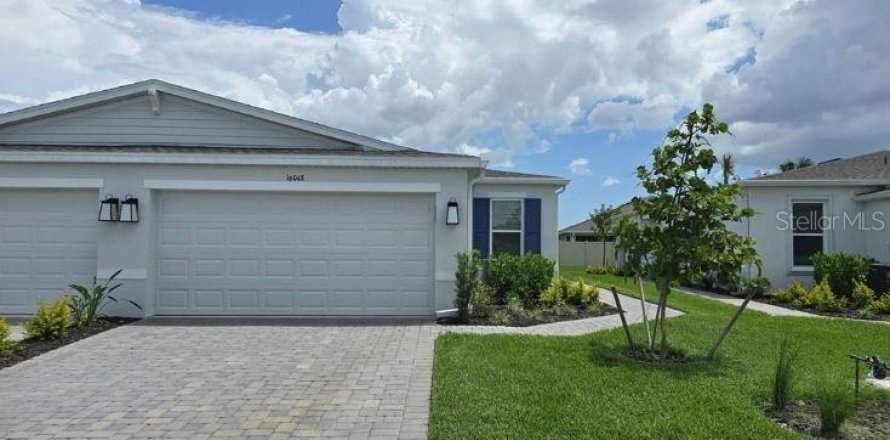 House in Port Charlotte, Florida 2 bedrooms, 123.47 sq.m. № 1787622