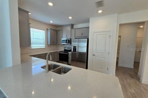 House in Port Charlotte, Florida 2 bedrooms, 123.47 sq.m. № 1787622 - photo 4