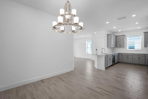 House in Port Charlotte, Florida 2 bedrooms, 123.47 sq.m. № 1787622 - photo 17
