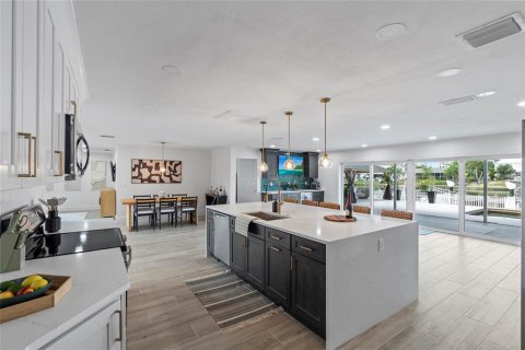 Villa ou maison à louer à Clearwater, Floride: 4 chambres, 225.57 m2 № 1687927 - photo 16