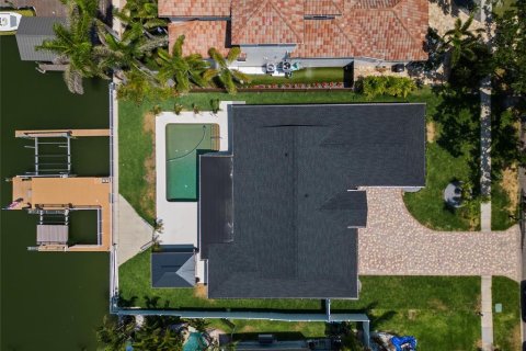 Villa ou maison à louer à Clearwater, Floride: 4 chambres, 225.57 m2 № 1687927 - photo 3