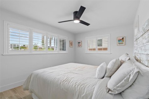 Villa ou maison à louer à Clearwater, Floride: 4 chambres, 225.57 m2 № 1687927 - photo 17