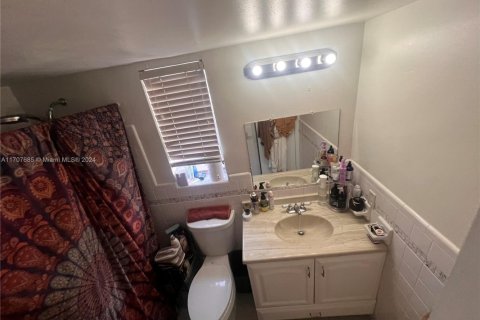 Condo in Hollywood, Florida, 1 bedroom  № 1867175 - photo 18