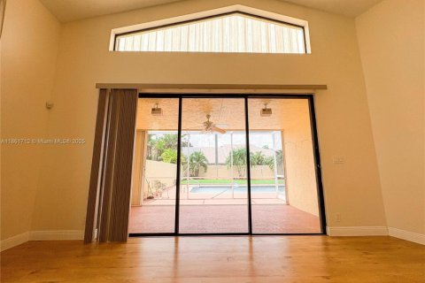Casa en alquiler en Boca Raton, Florida, 3 dormitorios, 192.68 m2 № 1890098 - foto 12