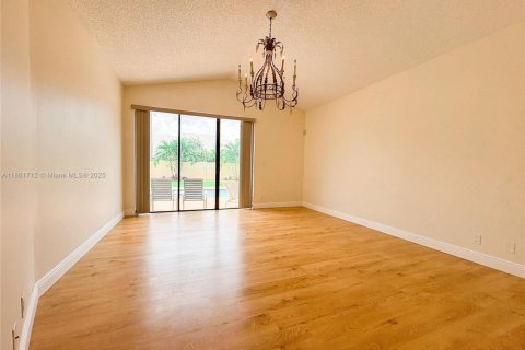 Casa en alquiler en Boca Raton, Florida, 3 dormitorios, 192.68 m2 № 1890098 - foto 11