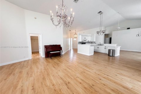 Casa en alquiler en Boca Raton, Florida, 3 dormitorios, 192.68 m2 № 1890098 - foto 7