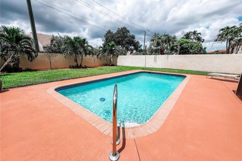 Casa en alquiler en Boca Raton, Florida, 3 dormitorios, 192.68 m2 № 1890098 - foto 27