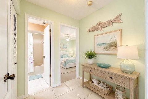 Condo in Bradenton, Florida, 2 bedrooms № 2151571 - photo 14