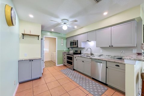 Condo in Bradenton, Florida, 2 bedrooms № 2151571 - photo 4