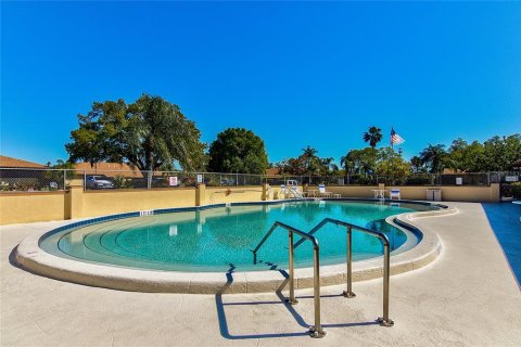 Condo in Bradenton, Florida, 2 bedrooms № 2151571 - photo 22
