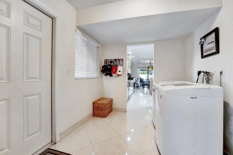 Villa ou maison à vendre à Boca Raton, Floride: 4 chambres, 271.92 m2 № 1139393 - photo 1