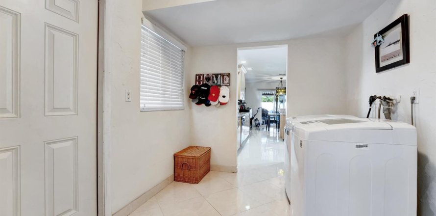 Villa ou maison à Boca Raton, Floride 4 chambres, 271.92 m2 № 1139393