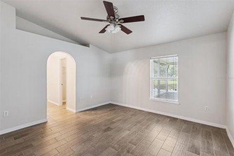 House in Orlando, Florida 3 bedrooms, 151.52 sq.m. № 2358133 - photo 10