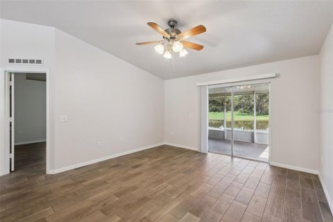 House in Orlando, Florida 3 bedrooms, 151.52 sq.m. № 2358133 - photo 8