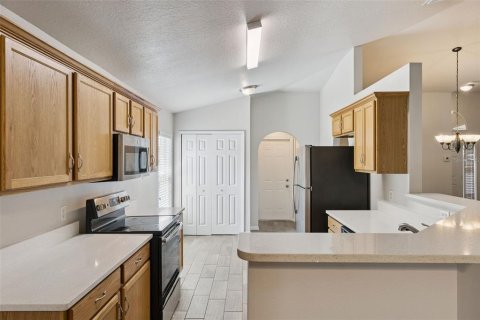 House in Orlando, Florida 3 bedrooms, 151.52 sq.m. № 2358133 - photo 7