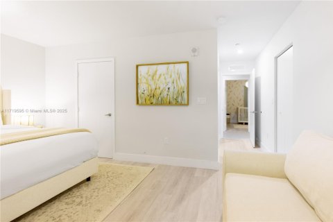 Condo in Miami, Florida, 3 bedrooms  № 1865296 - photo 14