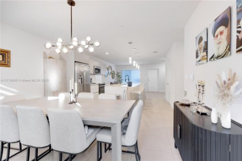 Condo in Miami, Florida, 3 bedrooms  № 1865296 - photo 3