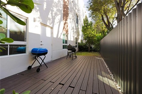 Condo in Miami, Florida, 3 bedrooms  № 1865296 - photo 23