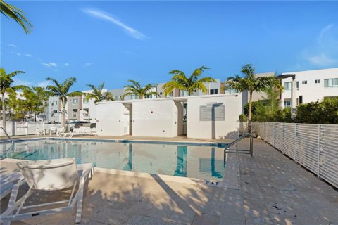 Condo in Miami, Florida, 3 bedrooms  № 1865296 - photo 24