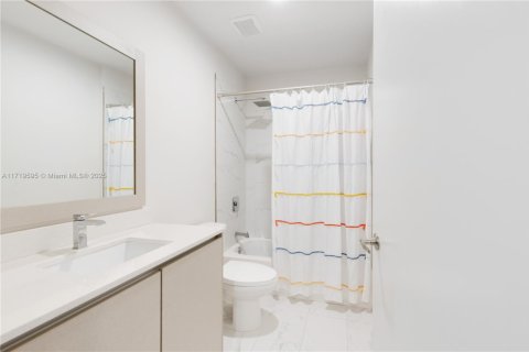 Condo in Miami, Florida, 3 bedrooms  № 1865296 - photo 20
