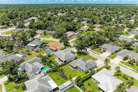 House in Sarasota, Florida 3 bedrooms, 168.43 sq.m. № 2409794 - photo 7