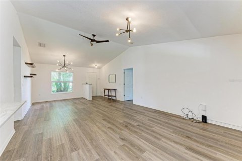 House in Sarasota, Florida 3 bedrooms, 168.43 sq.m. № 2409794 - photo 14
