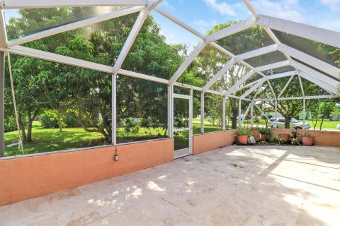 Villa ou maison à vendre à Port St. Lucie, Floride: 4 chambres, 219.71 m2 № 2266236 - photo 23
