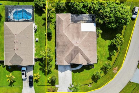Villa ou maison à vendre à Port St. Lucie, Floride: 4 chambres, 219.71 m2 № 2266236 - photo 2