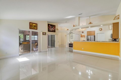 Villa ou maison à vendre à Port St. Lucie, Floride: 4 chambres, 219.71 m2 № 2266236 - photo 8