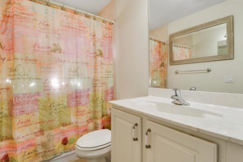 Villa ou maison à vendre à Port St. Lucie, Floride: 4 chambres, 219.71 m2 № 2266236 - photo 13