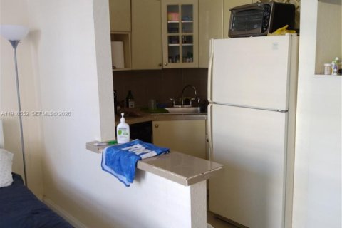 Condo in Coral Gables, Florida № 2088709 - photo 7