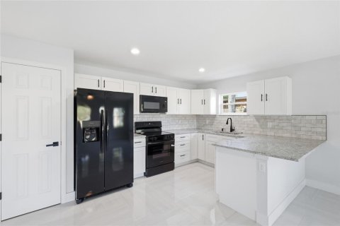 Villa ou maison à vendre à Palmetto, Floride: 3 chambres, 127.83 m2 № 1901913 - photo 12