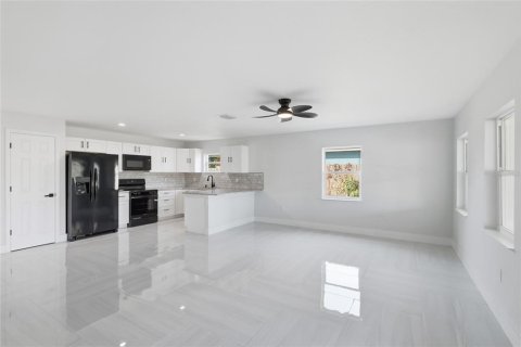Villa ou maison à vendre à Palmetto, Floride: 3 chambres, 127.83 m2 № 1901913 - photo 5