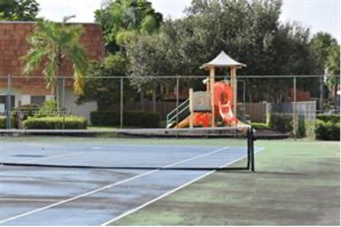 Touwnhouse à louer à North Lauderdale, Floride: 3 chambres, 135.64 m2 № 2046314 - photo 12