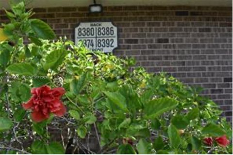 Touwnhouse à louer à North Lauderdale, Floride: 3 chambres, 135.64 m2 № 2046314 - photo 11