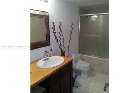Condo in Miami Beach, Florida, 4 bedrooms  № 1863288 - photo 6