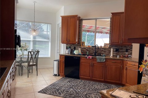Casa en venta en Parkland, Florida, 4 dormitorios, 221.94 m2 № 1970118 - foto 13
