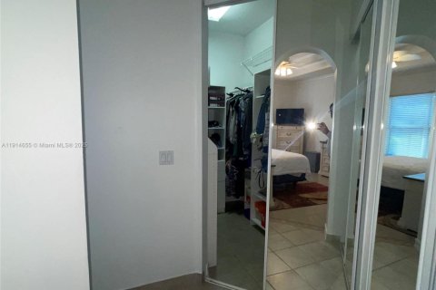 Casa en venta en Parkland, Florida, 4 dormitorios, 221.94 m2 № 1970118 - foto 23