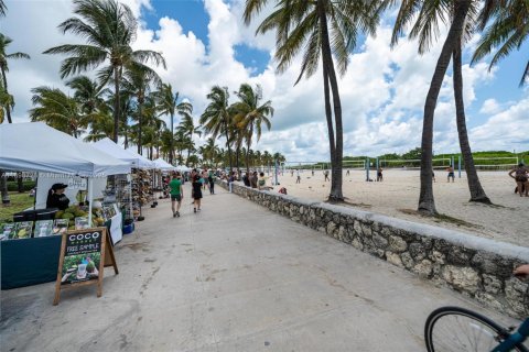 Condo in Miami Beach, Florida, 1 bedroom  № 2089265 - photo 28