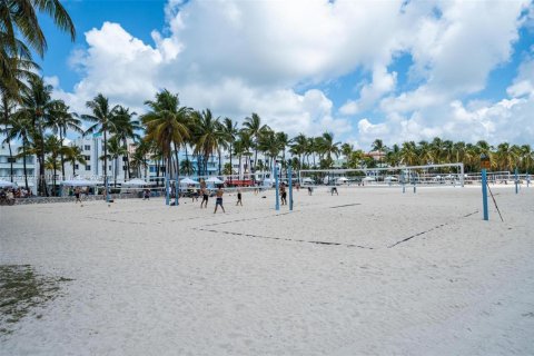 Condo in Miami Beach, Florida, 1 bedroom  № 2089265 - photo 30