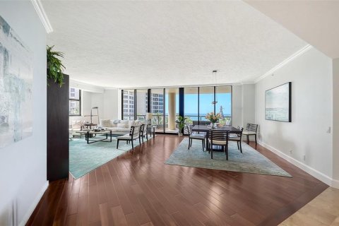Condo in Longboat Key, Florida, 3 bedrooms  № 2298202 - photo 10