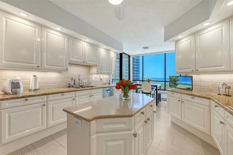 Condo in Longboat Key, Florida, 3 bedrooms  № 2298202 - photo 22