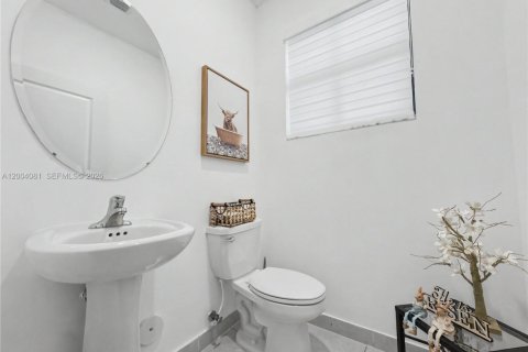 Купить таунхаус в Майами, Флорида 3 спальни, 123.56м2, № 2069099 - фото 13