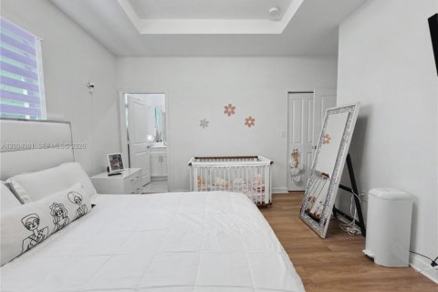 Купить таунхаус в Майами, Флорида 3 спальни, 123.56м2, № 2069099 - фото 18