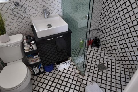 Condominio en venta en Miami Beach, Florida, 1 dormitorio, 54.07 m2 № 1834516 - foto 12